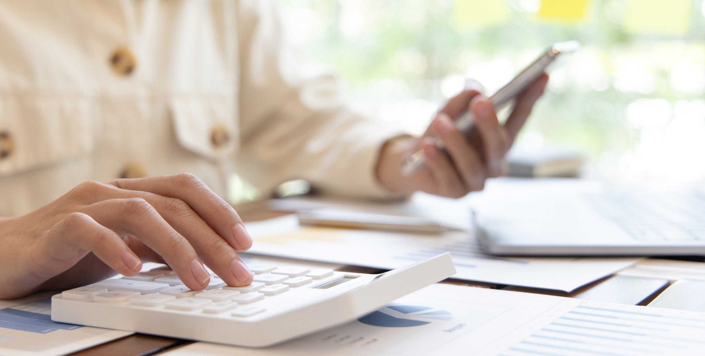 Factura simplificada vs factura completa: diferencias, requisitos y cuándo usar cada una